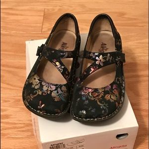 Alegria floral Mary Janes.